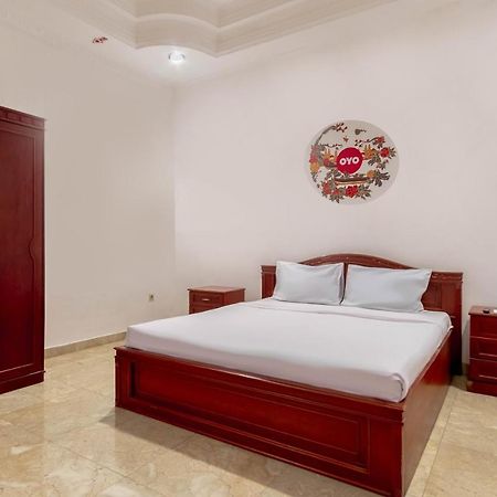 מלון מדאן Oyo Living 2843 Raz House Syariah מראה חיצוני תמונה