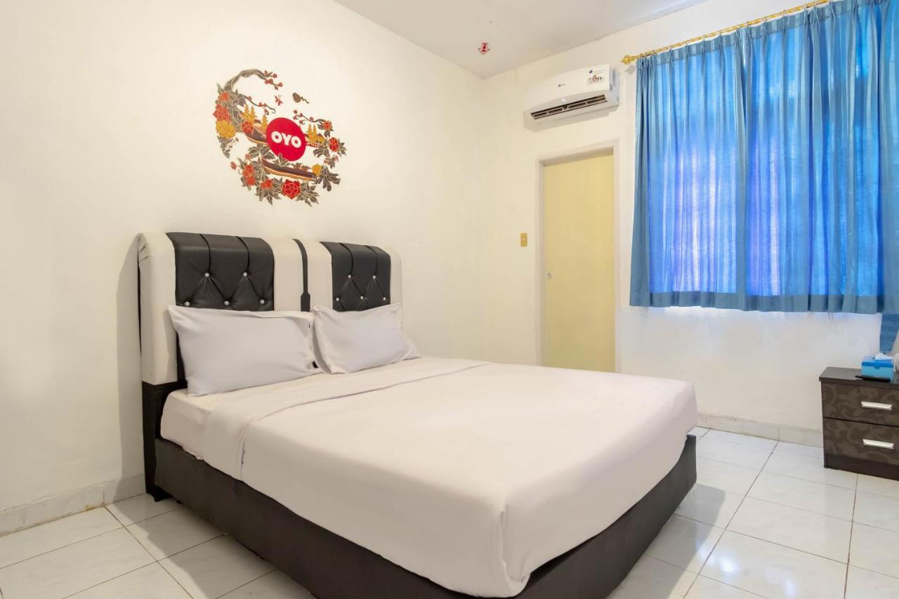 מלון מדאן Oyo Living 2843 Raz House Syariah מראה חיצוני תמונה