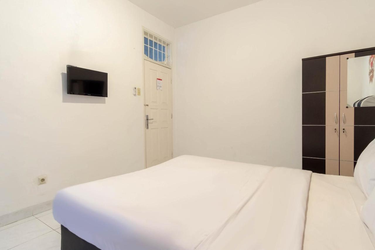 מלון מדאן Oyo Living 2843 Raz House Syariah מראה חיצוני תמונה