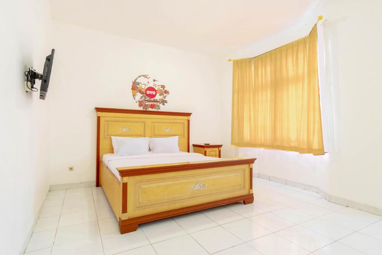 מלון מדאן Oyo Living 2843 Raz House Syariah מראה חיצוני תמונה