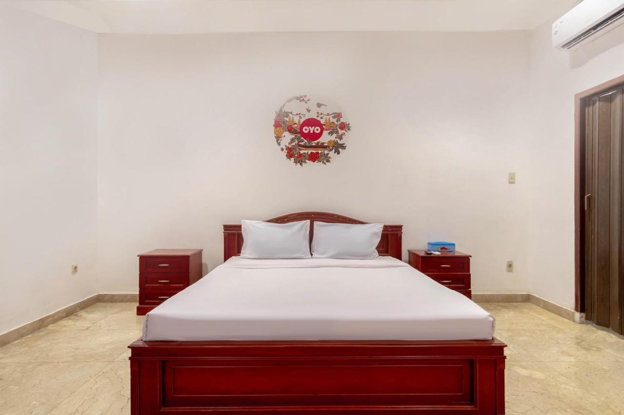 מלון מדאן Oyo Living 2843 Raz House Syariah מראה חיצוני תמונה
