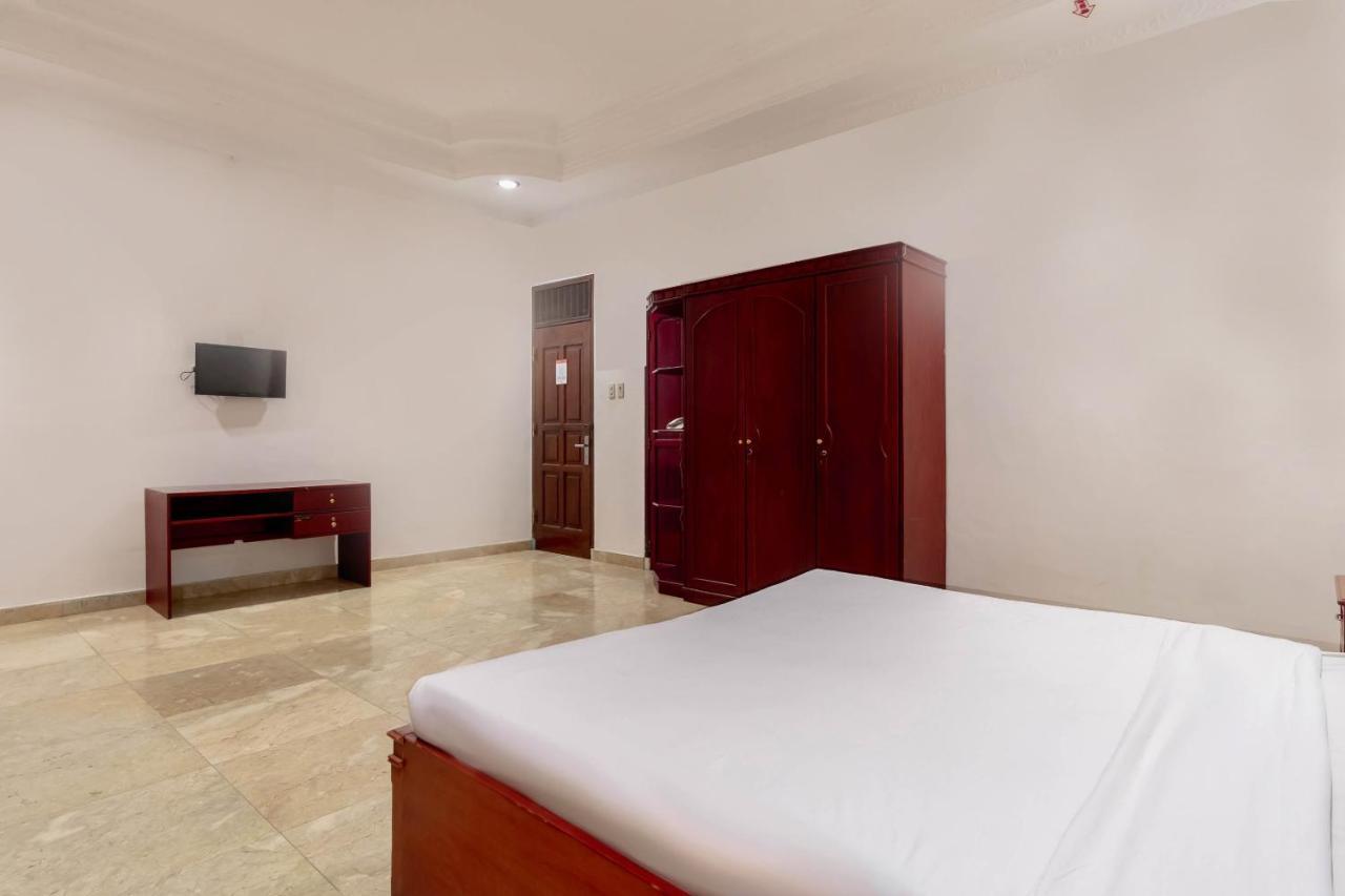 מלון מדאן Oyo Living 2843 Raz House Syariah מראה חיצוני תמונה