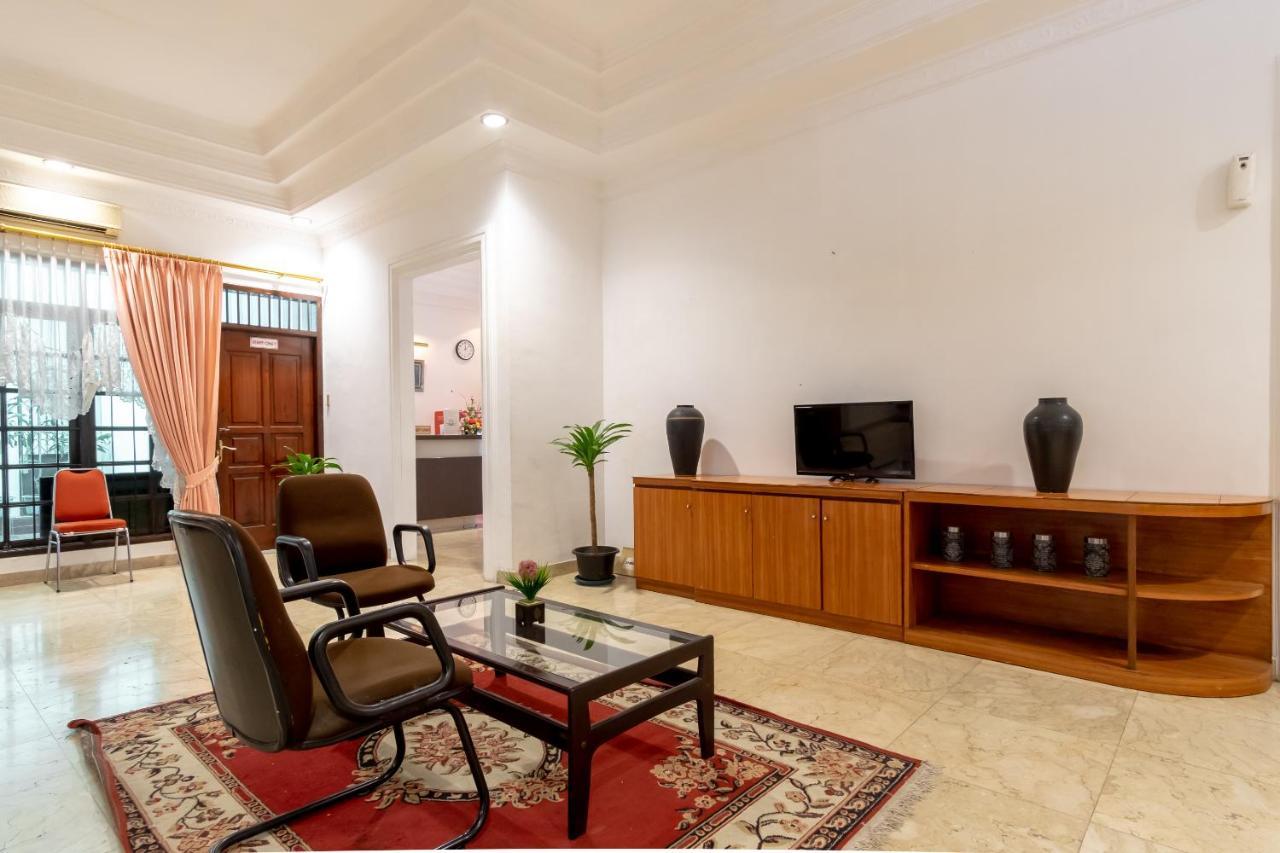 מלון מדאן Oyo Living 2843 Raz House Syariah מראה חיצוני תמונה