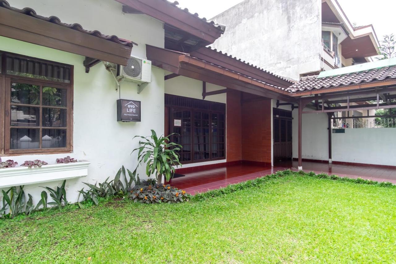 מלון מדאן Oyo Living 2843 Raz House Syariah מראה חיצוני תמונה